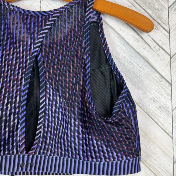 Peloton Array of Color Purple Striped Wear It To Heart WITH Sports Bra - Picture 5 of 9
